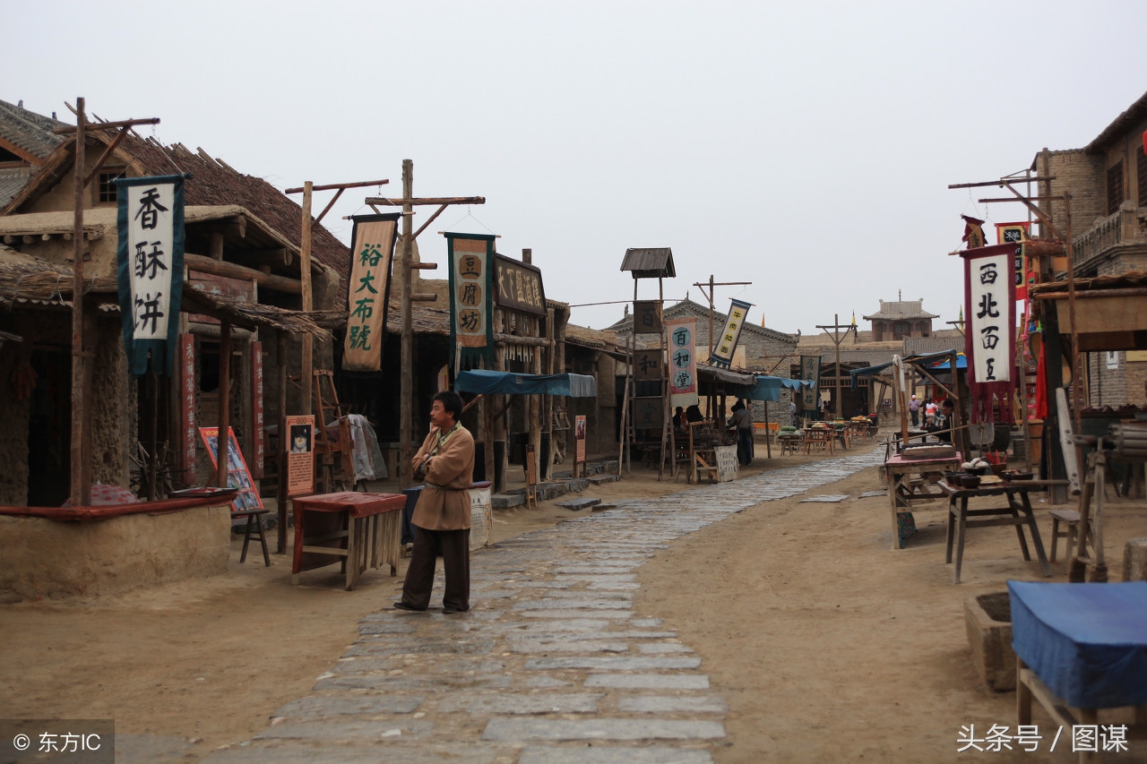 镇北堡影视城的古代街景.