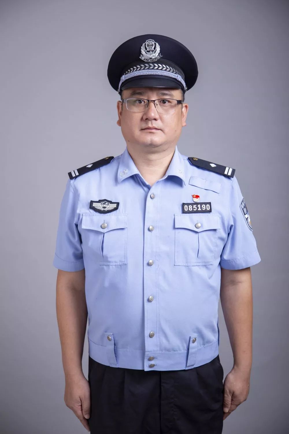 警察级别服装图片