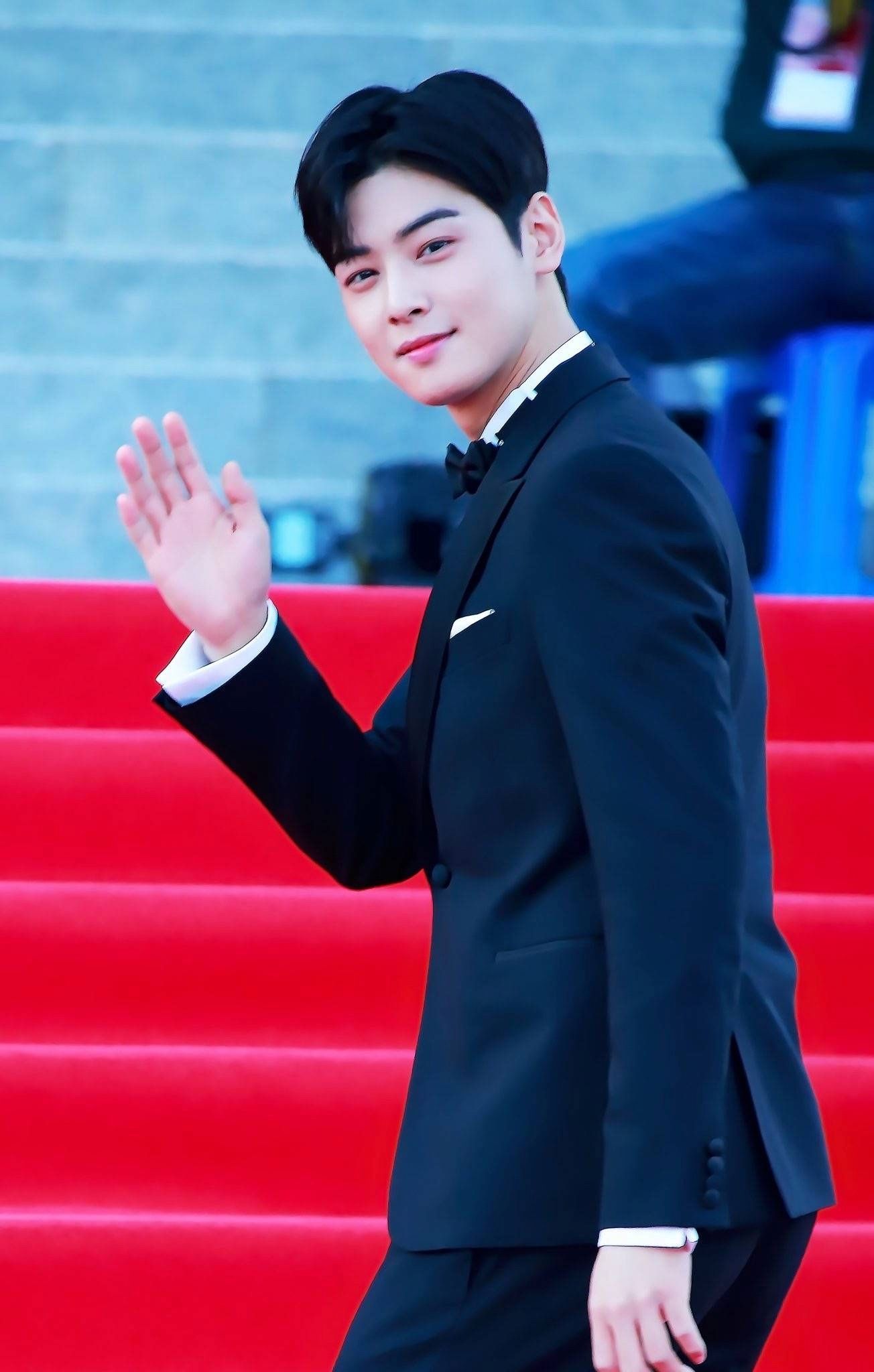 车银优 ‖ 确认过眼神,穿西装的样子也无可挑剔,是爱的人!