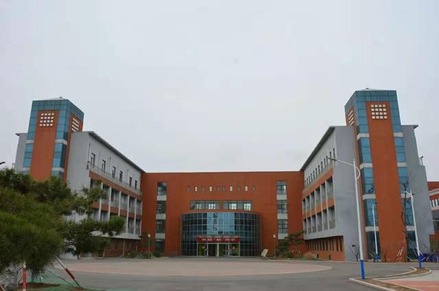 潍坊高新区凤凰学校奏响立德树人"大合唱"