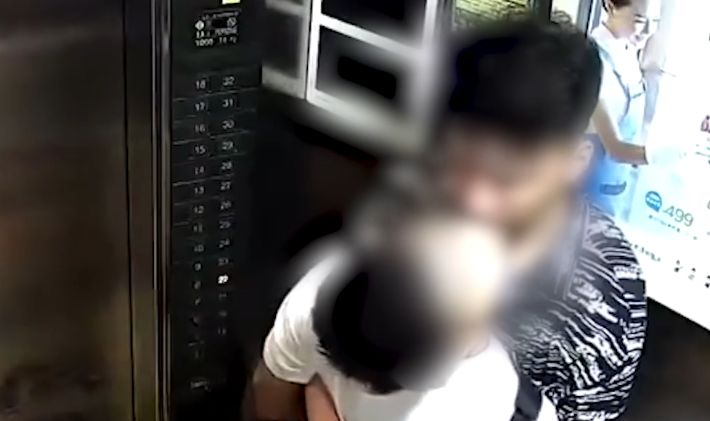 南航空少被指侵犯男飞行员,事件疑似出现反转,两人都已暂停工作