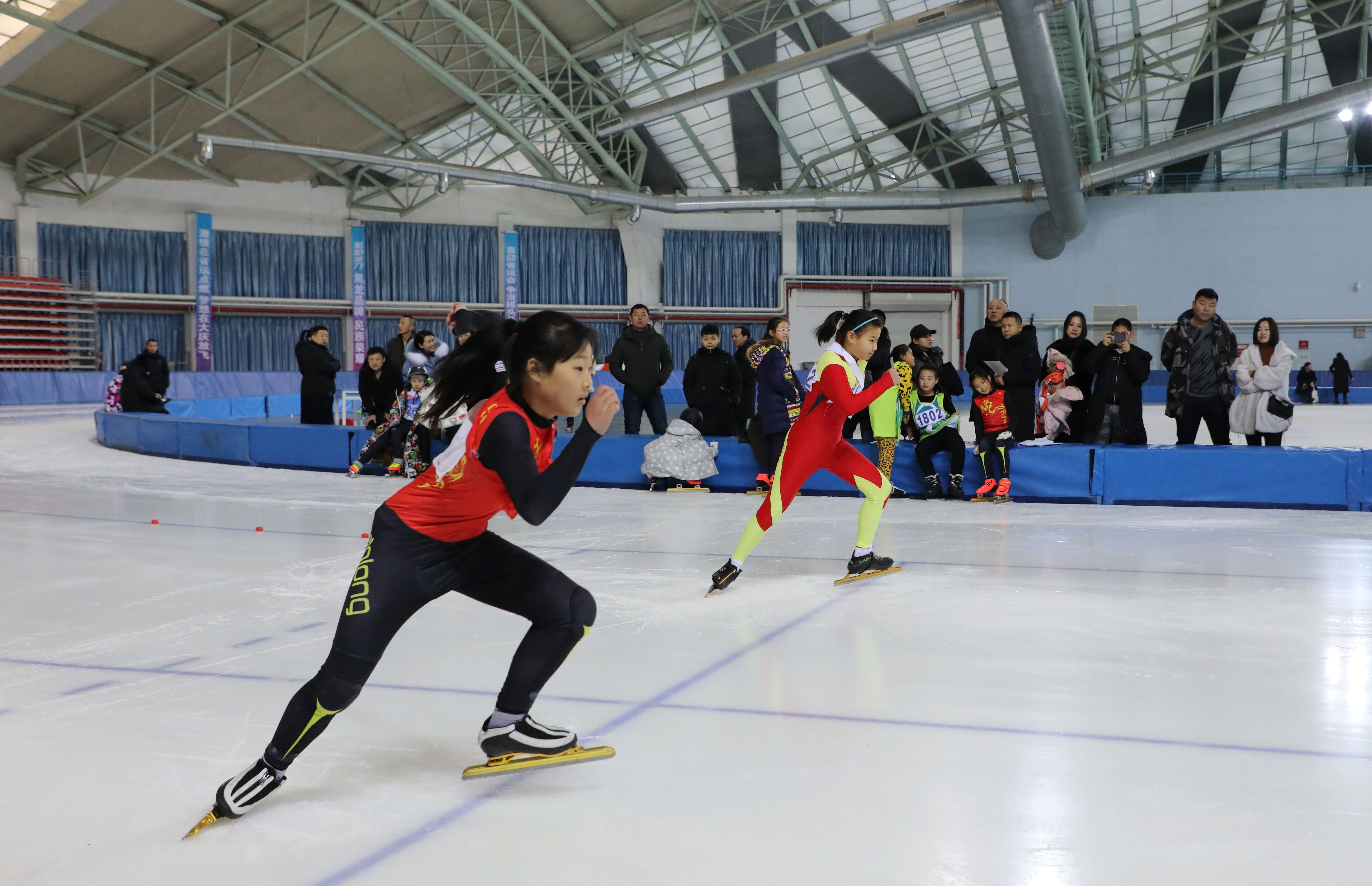 大庆市第34届中小学生速度滑冰运动会精彩图集