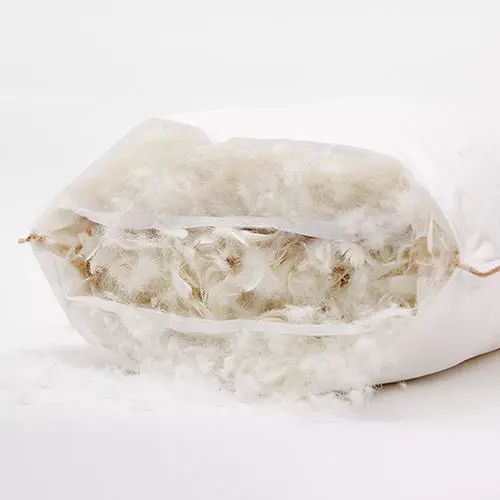 穿睡衣作战是最接地气的,当然穿其他衣服也无妨,如果你发泄完了收拾