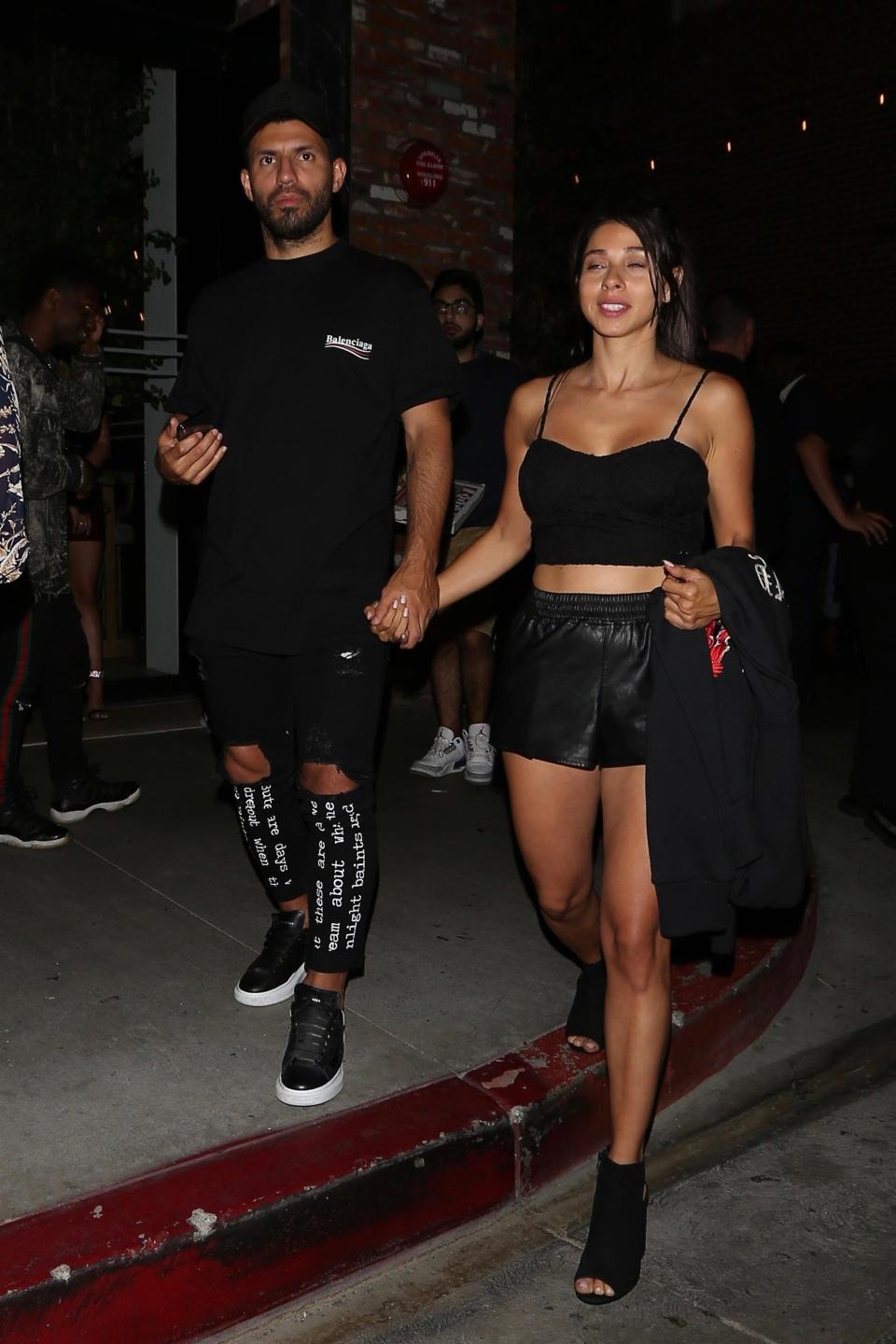 阿圭罗的情史:抢了前岳父的前女友,与金发纹身的模特幽会