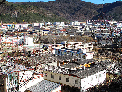 云南省迪庆藏族自治州,香格里拉县,县城全景