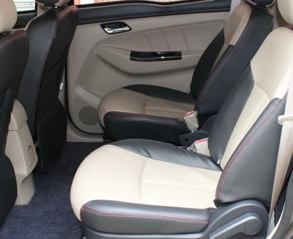 英致727 1.5l商务版,内饰优雅简约,是年轻人的最爱