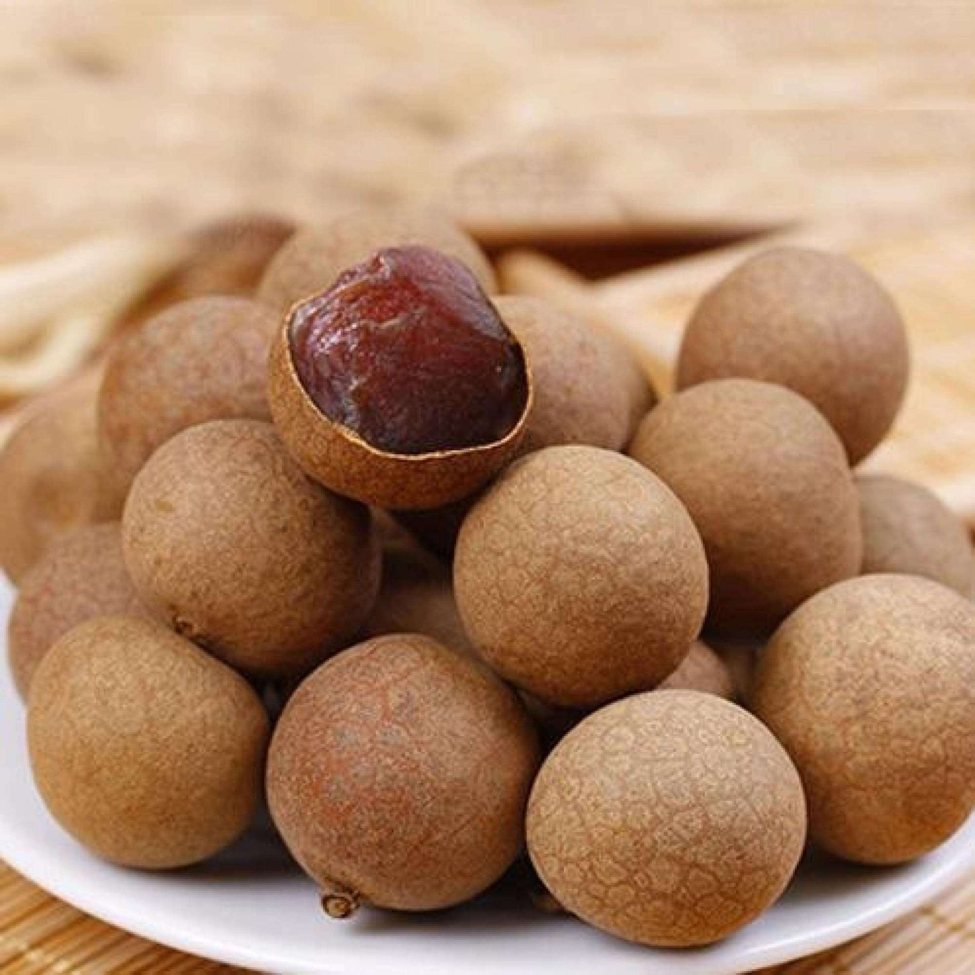 买桂圆干,别只会挑大的,学会这样选,保证桂圆干个个肉厚核小