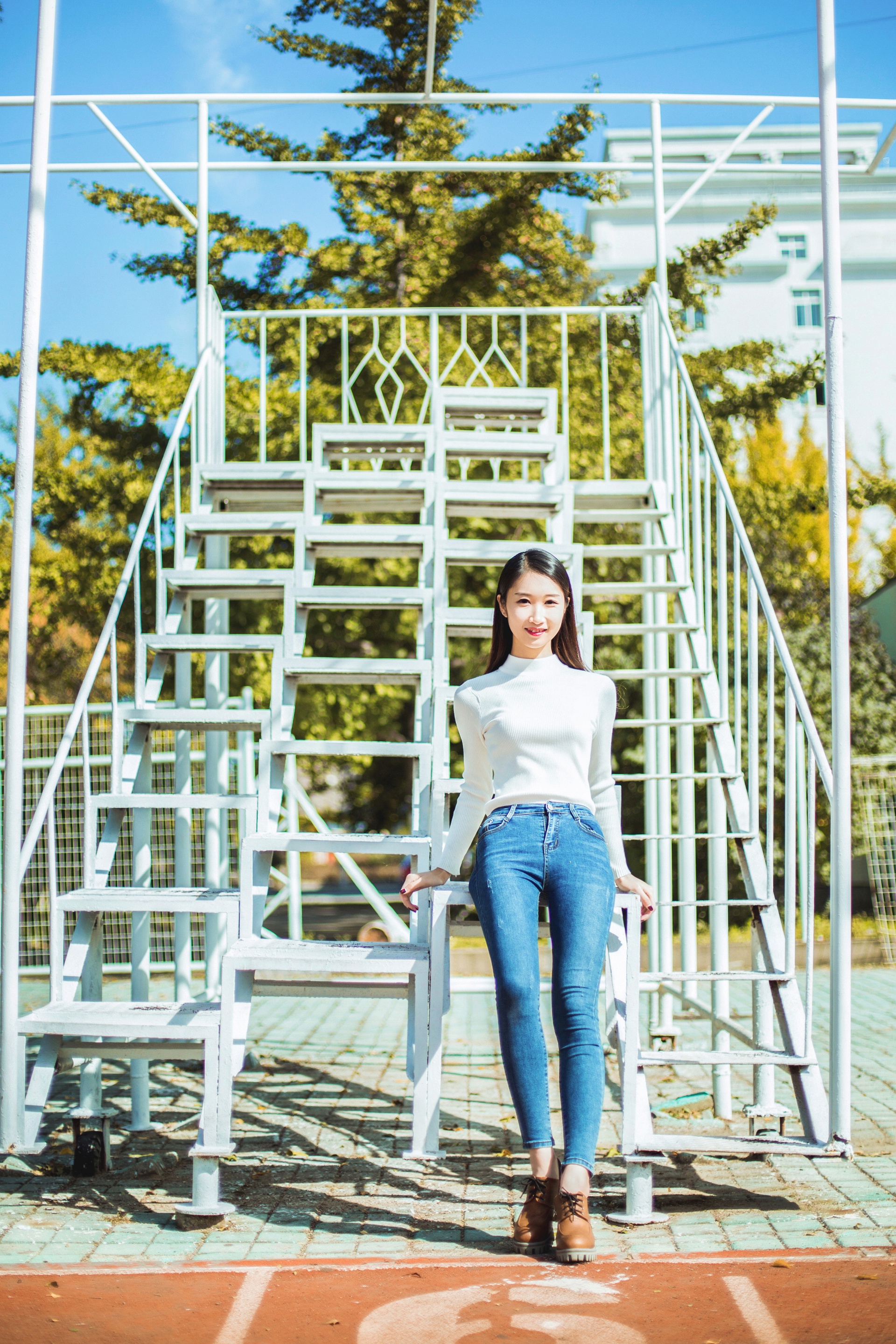 校花女朋友,大长腿组合小蛮腰,好身材一览无余