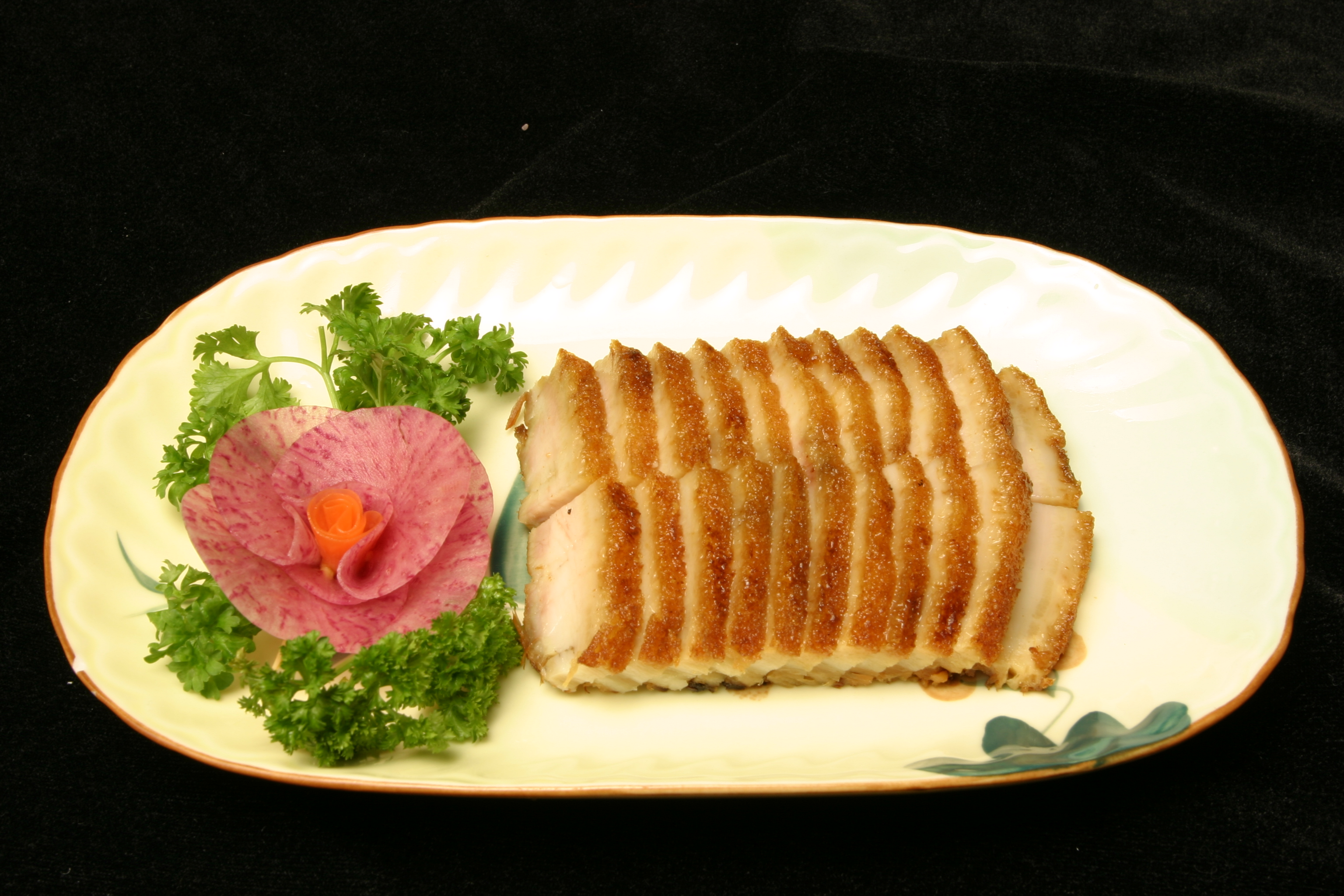 农家回肠钵 主料:猪大肠800克,白醋60毫升,面粉45克 辅料:老姜50克