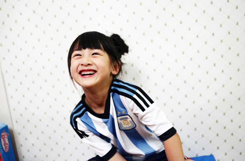 森碟长大了,好清秀阳光,真元气少女,真的是继承了父母的优点