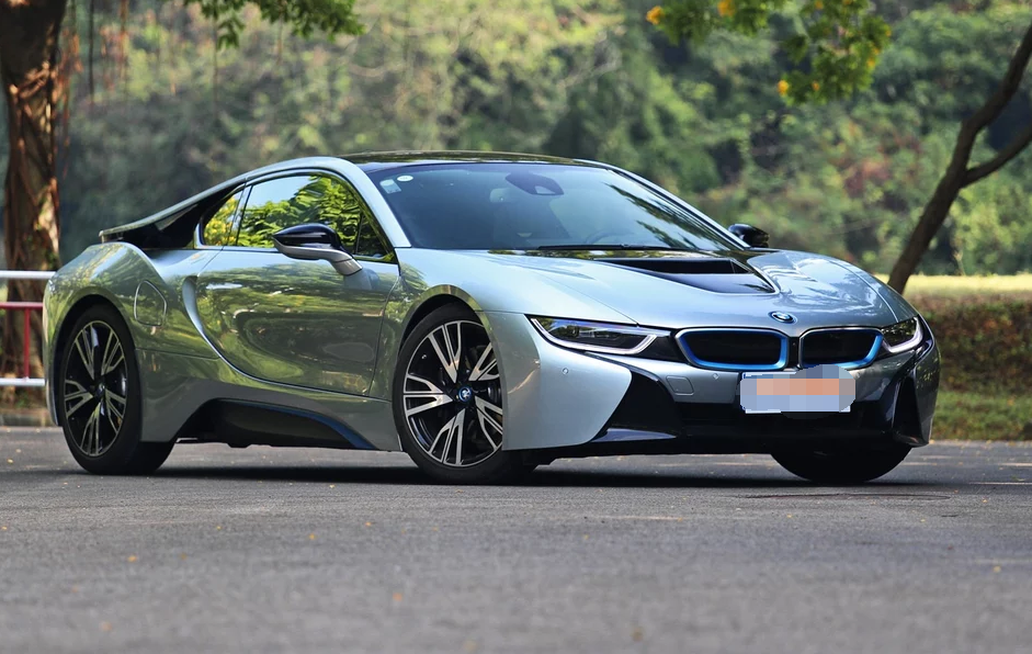 宝马(进口)-宝马i8,外观非常炫酷,车身采用的设计也很出色