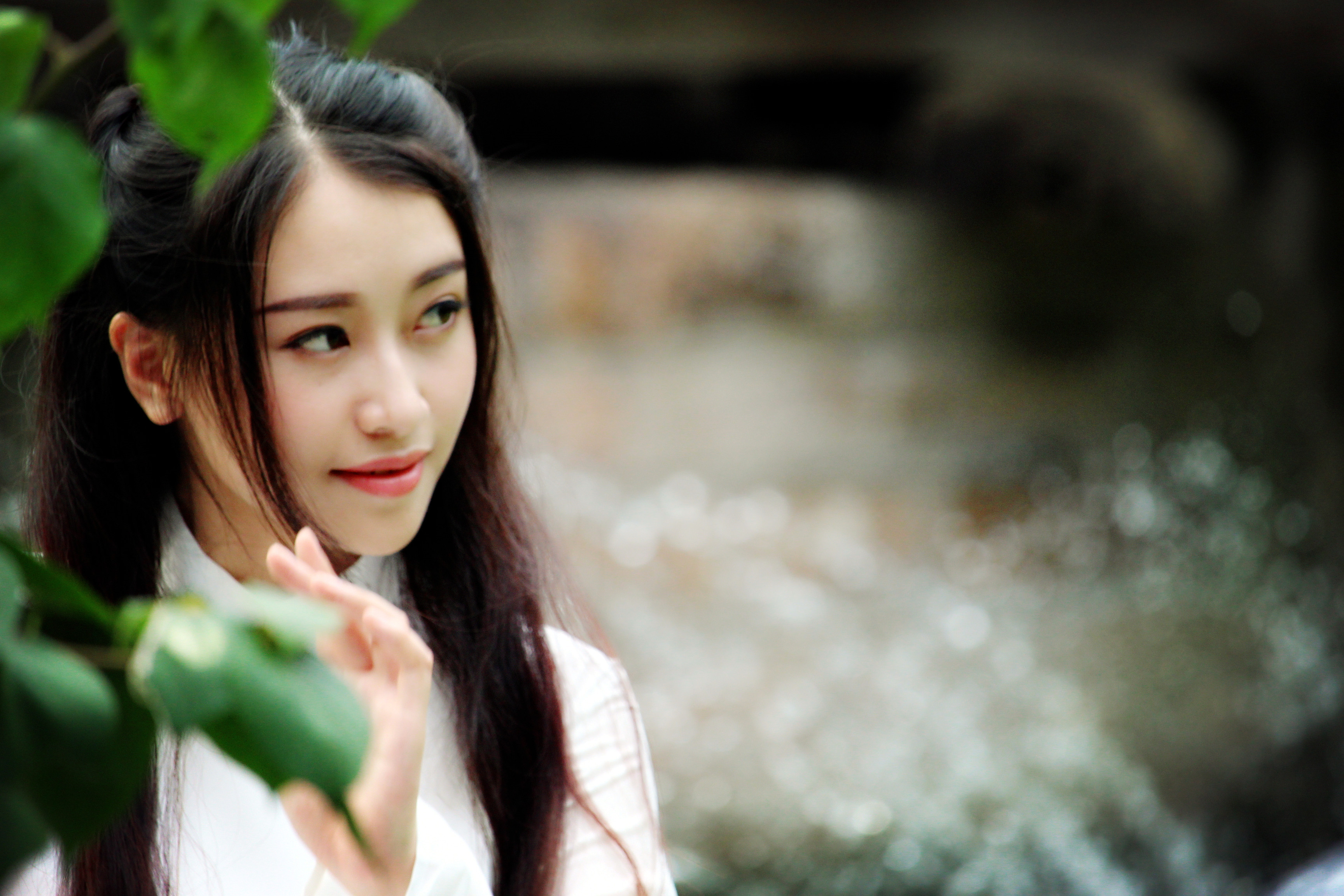 图四是误入凡尘的仙子!