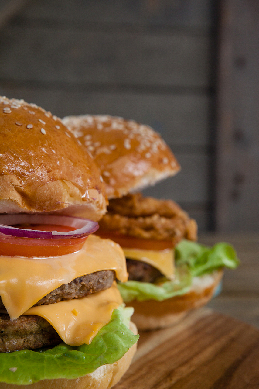 各国特色美食之美国汉堡包🍔  1️⃣ 汉堡包是美国最具代表性的
