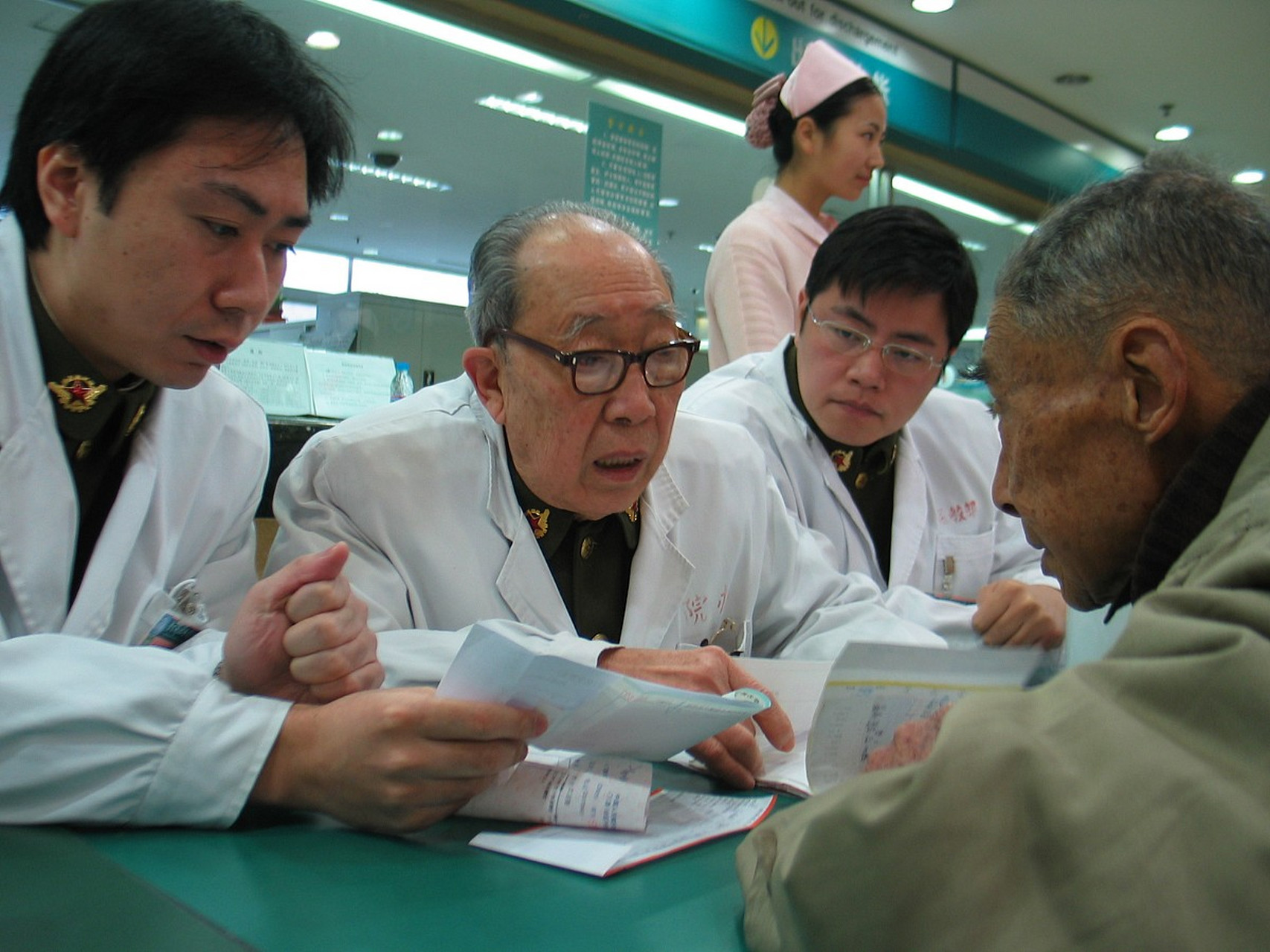包含大學第一醫院熱門科室掛號黃牛掛號方便快捷的詞條