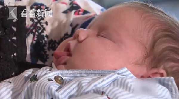 女子产下13.4斤重巨婴 医生:接生30年第一次见