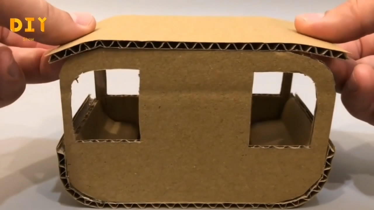 创意手工diy,看看如何用纸板制作小缆车!