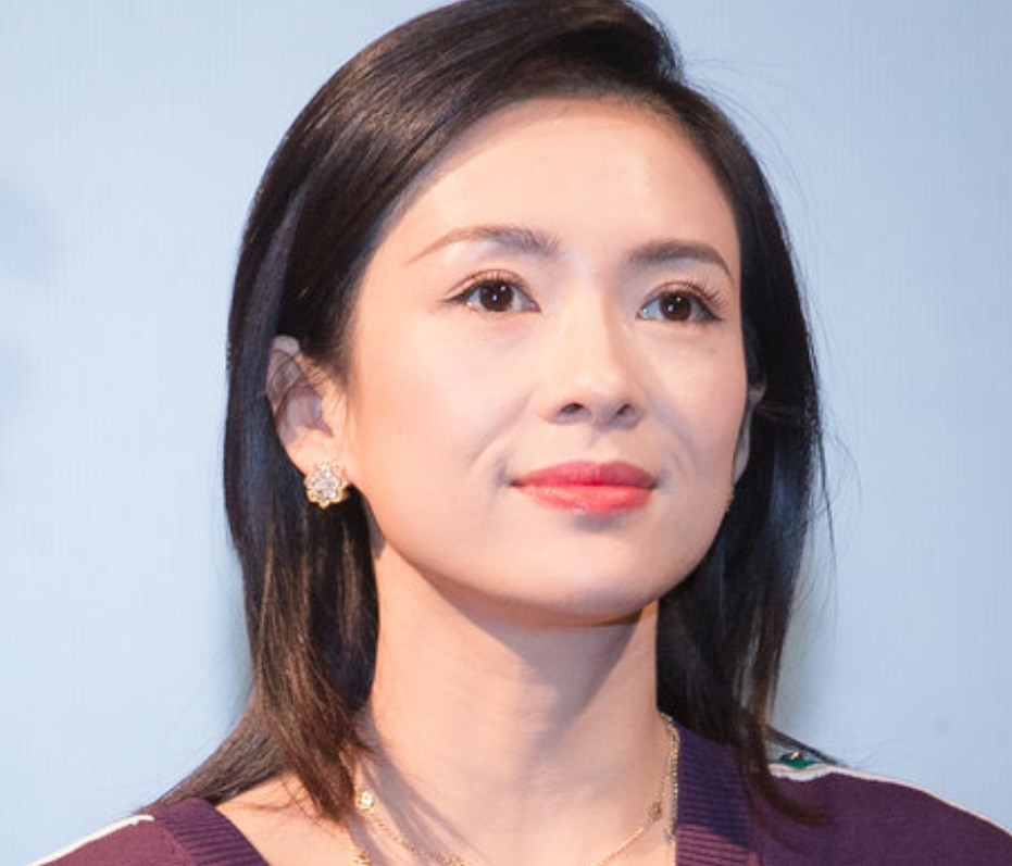 章子怡短发简直好看到爆,紫色毛衣性感妩媚,汪峰有福了!