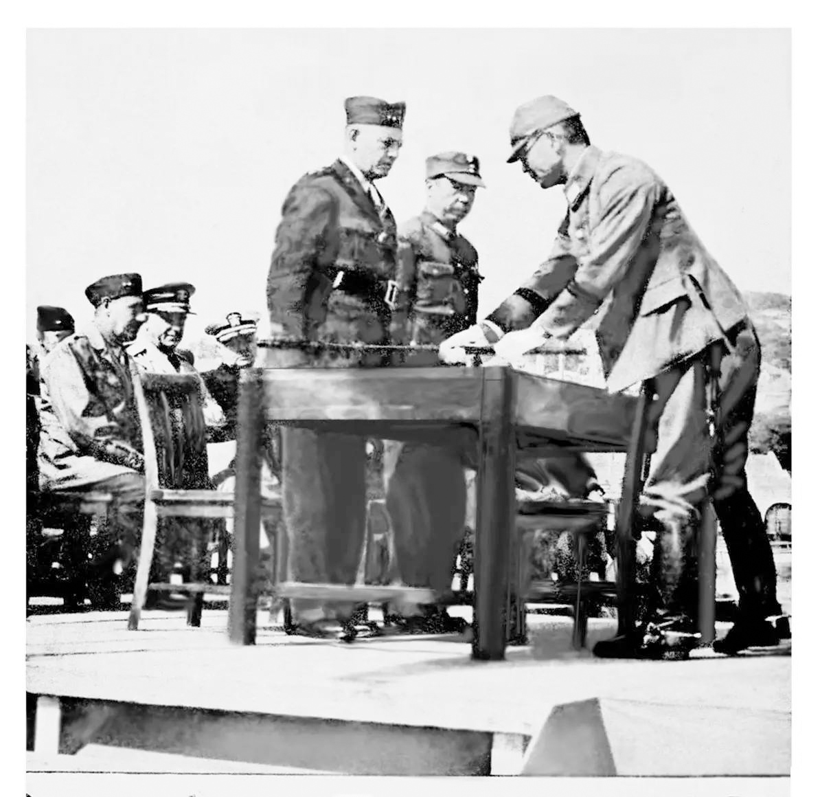 他是隐蔽战线英雄,因字体暴露身份,牺牲后友人冒死送骨灰回大陆