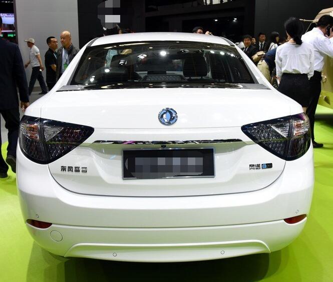 东风雷诺-风诺,给人一种不一样的感觉,设计理念很霸气