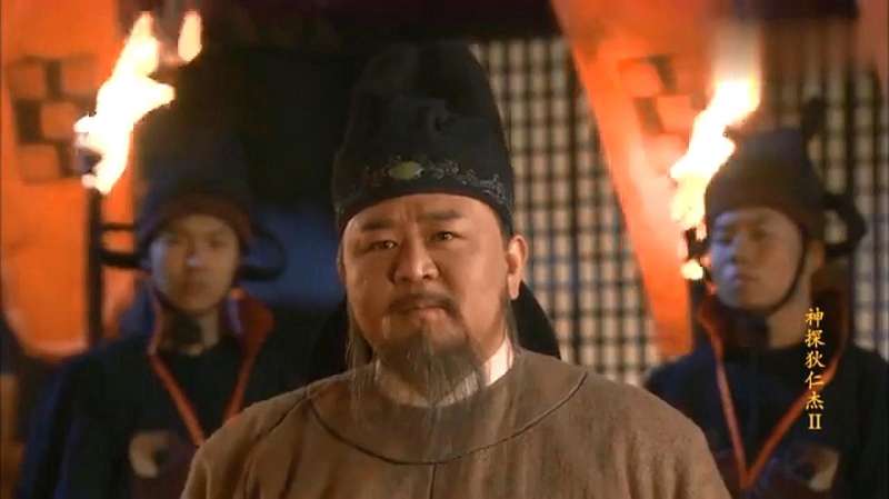 李元芳命悬一线被救下，狄仁杰怒火冲天，骂的王孝杰根本不敢回嘴,影视,悬疑推理,好看视频