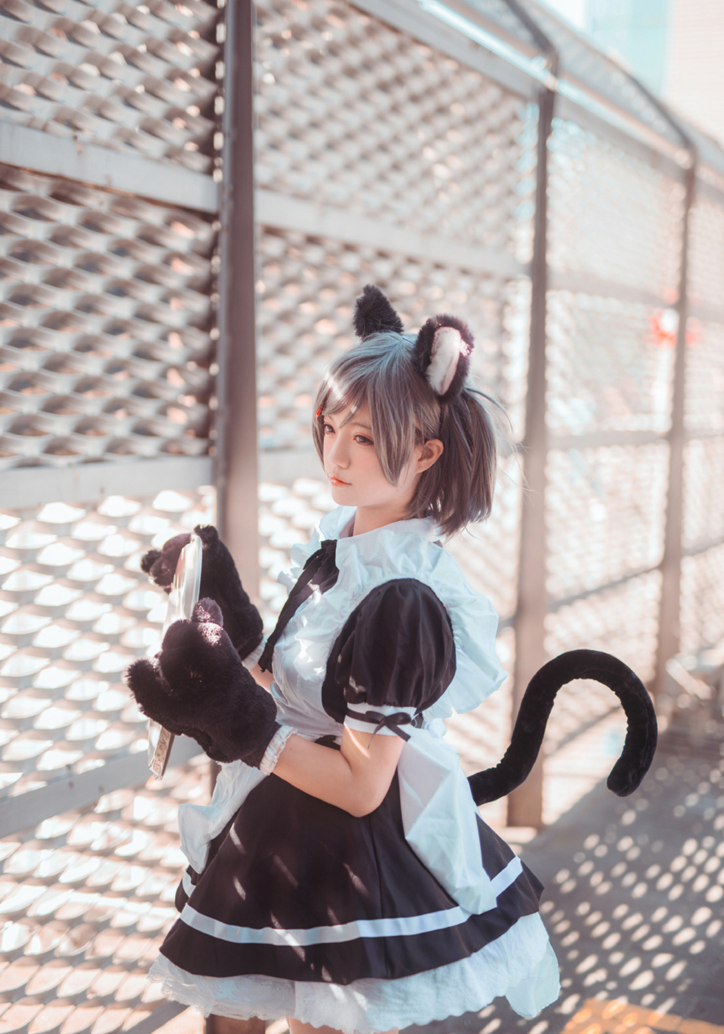 筒隐月子cos:在撞得头破血流之前,先出声才对