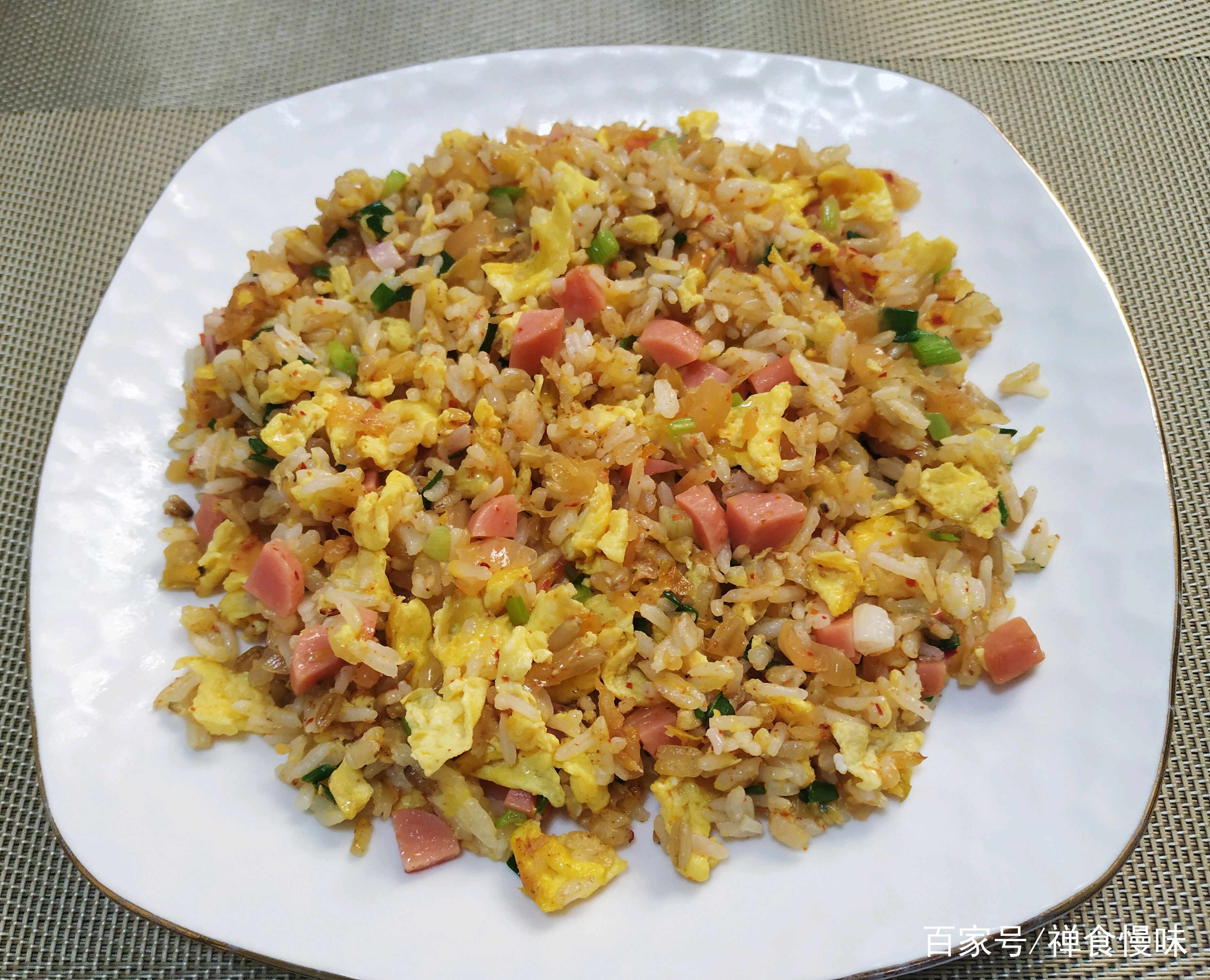 简单的韩式泡菜炒饭