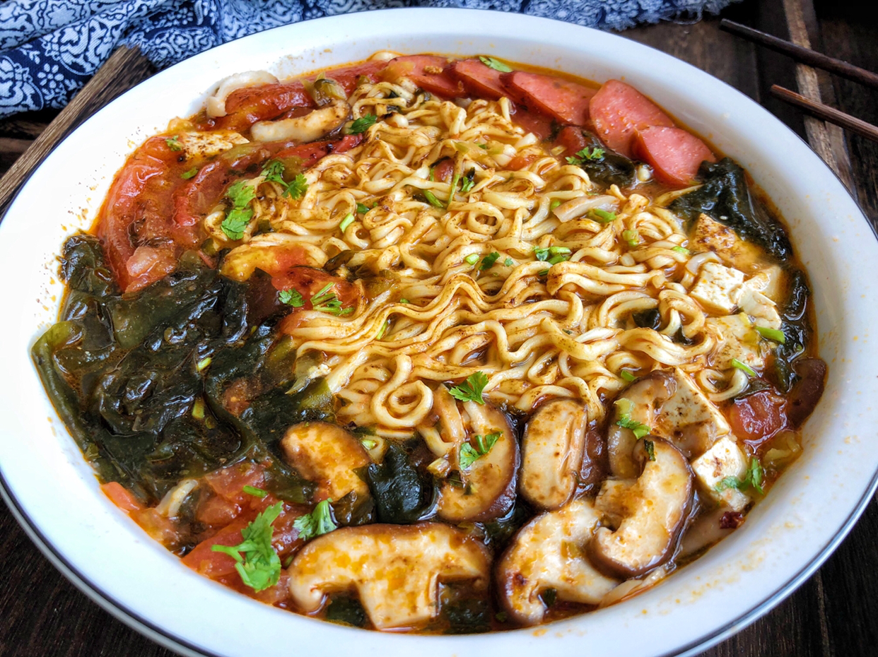 10分钟搞定爆好吃巨营养的酸汤泡面!千万不要错过的方便面吃法!