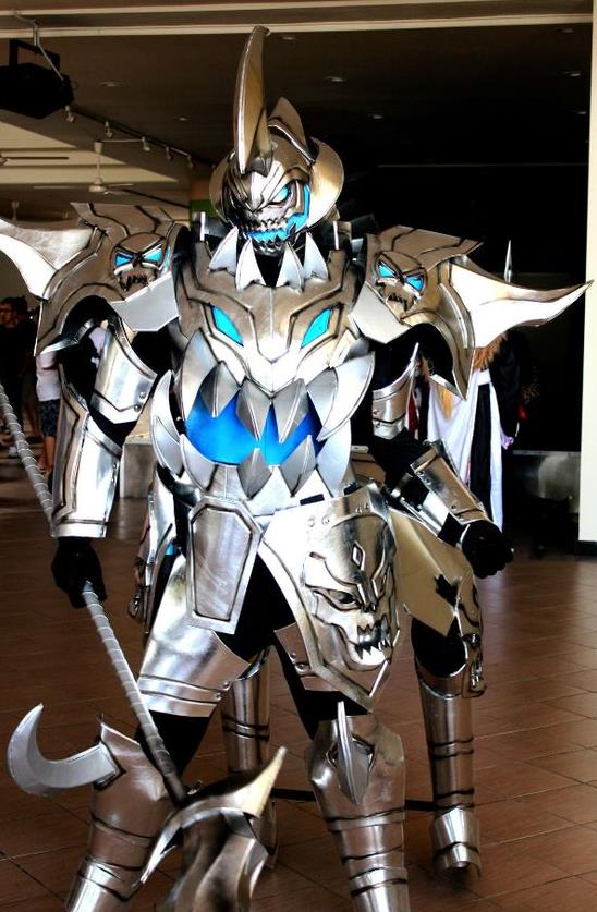 英雄联盟cos,网友:人马真的很丧!盔甲好帅,还原度还很高!