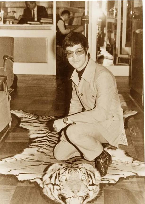 李小龙实战是否厉害不重要!别忘了,他影响了中国人近50年