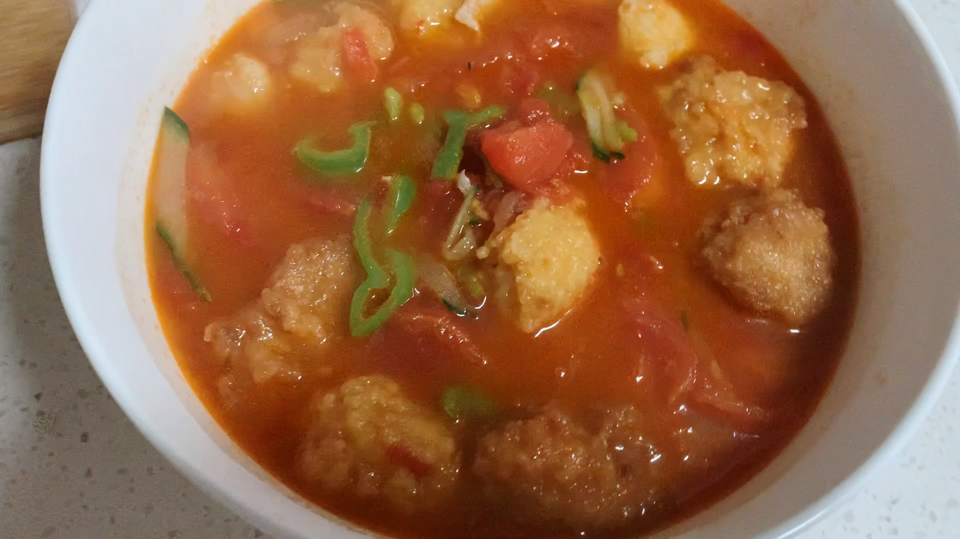 小伙做了一道番茄龙利鱼,酸甜开胃,好吃又下饭