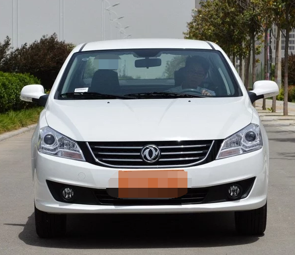 时尚大气的,东风乘用车-东风风神s30拥有炫酷外形,有一种豪华感