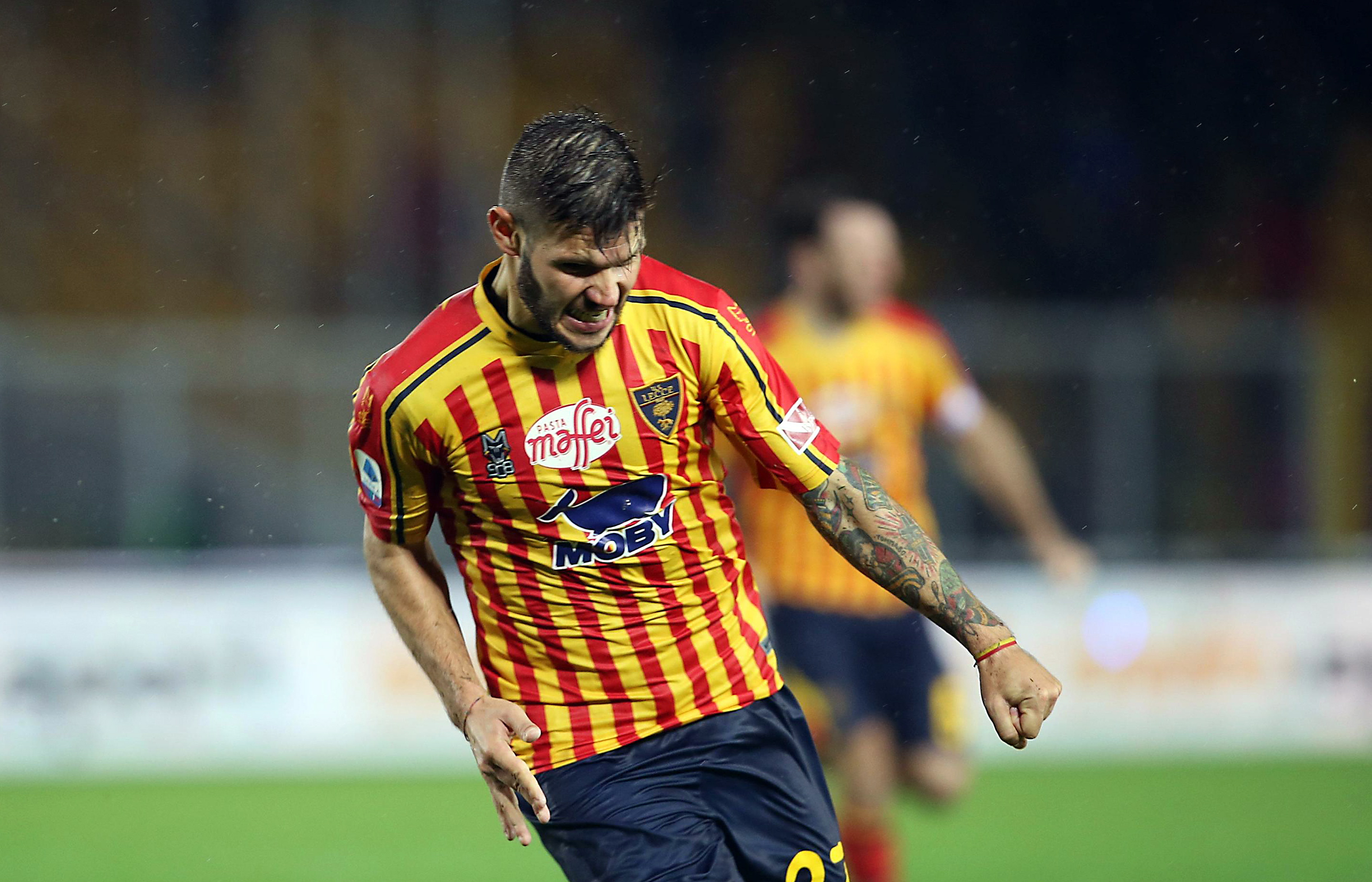 足球——意甲联赛:莱切战平卡利亚里