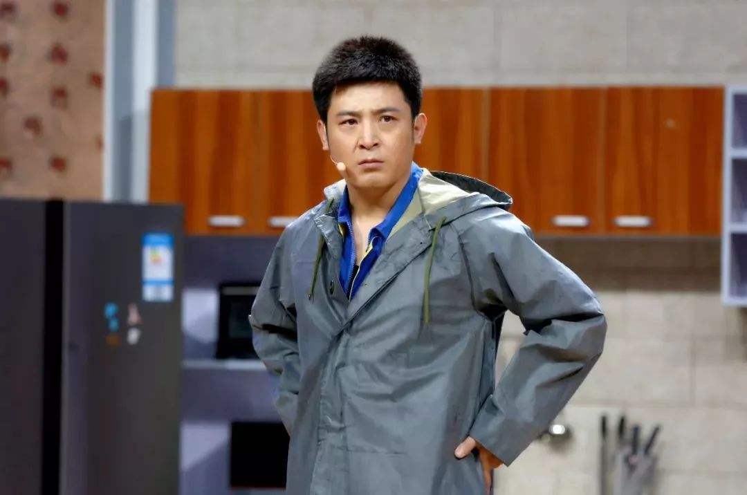 1995年,他第一次登上中央电视台春节联欢晚会的舞台