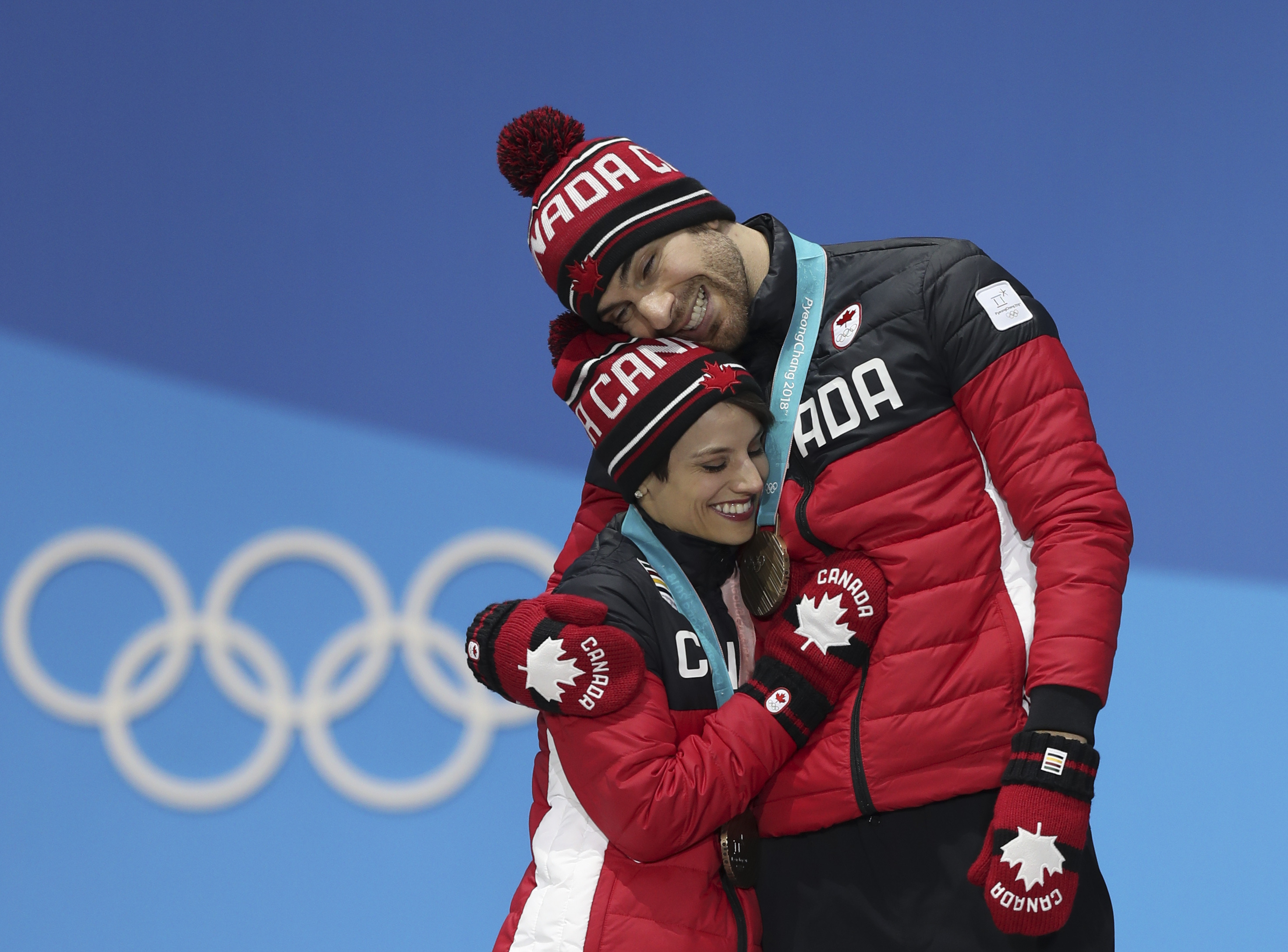 (冬奥会·领奖台)(5)花样滑冰——双人滑比赛颁奖仪式