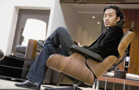 你的性格,从你坐下的哪一刻就暴露了,教你从坐姿看一个人的性格