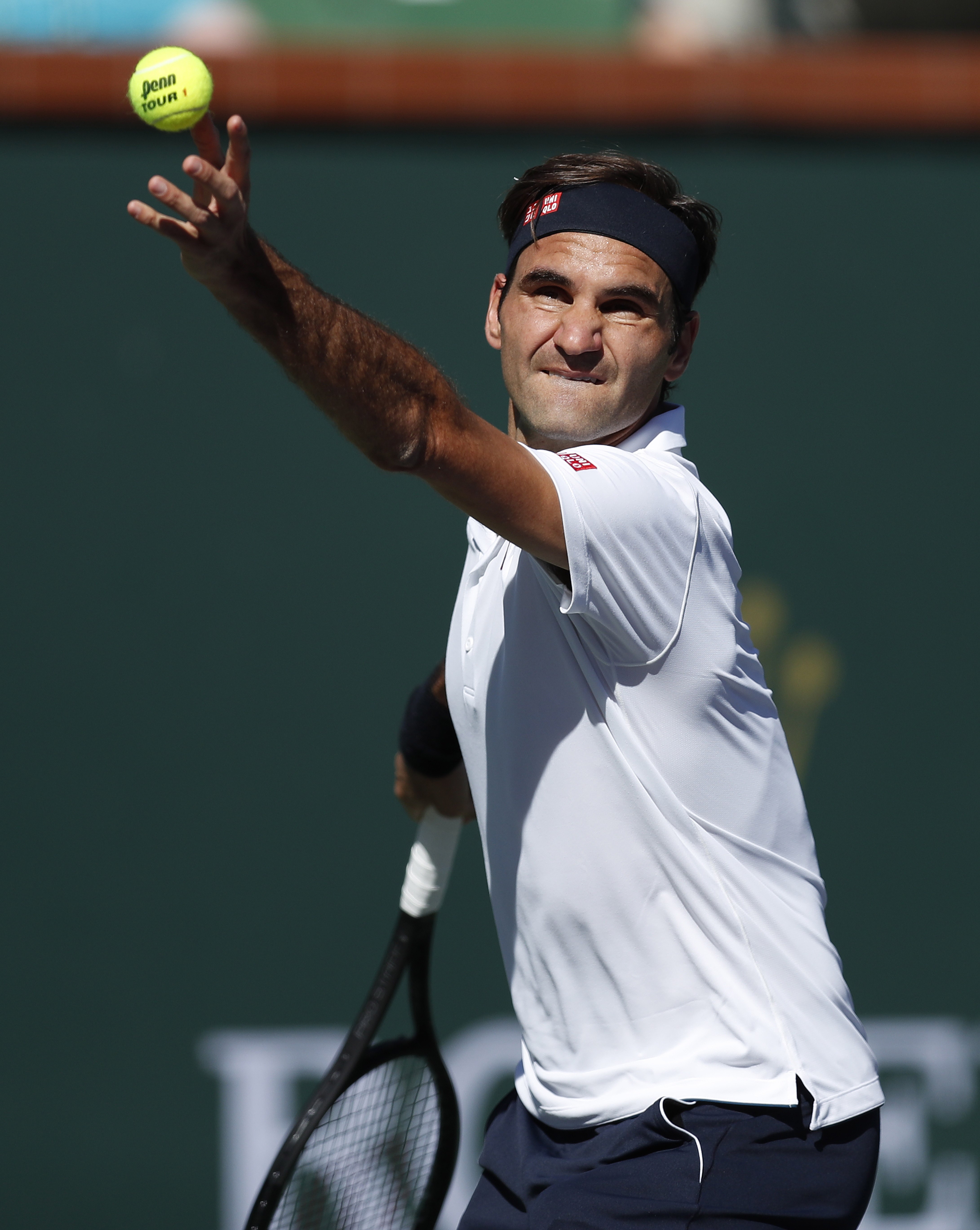 网球——巴黎银行公开赛:费德勒胜埃德蒙