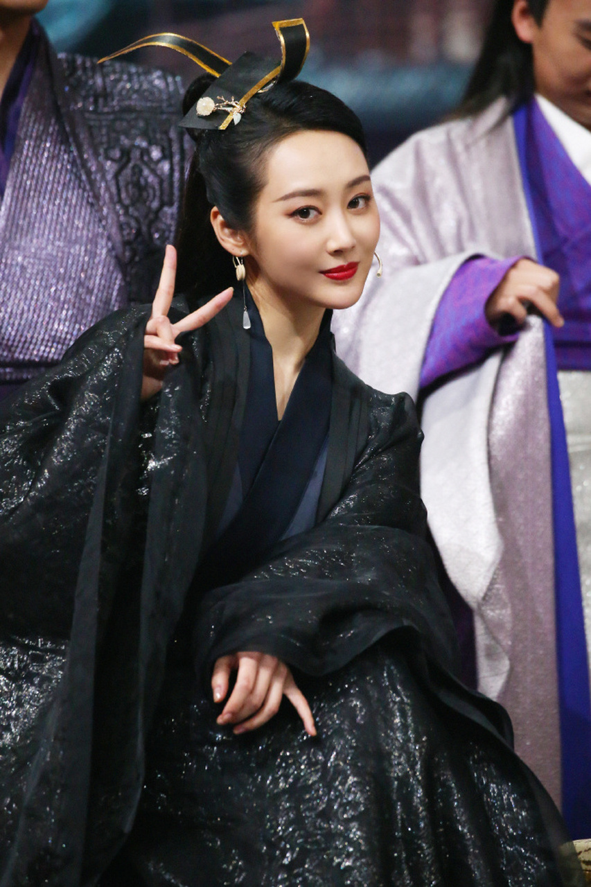 【李纯再扮司理理】《庆余年》剧组节目中聚齐,演员李纯再度扮演司理