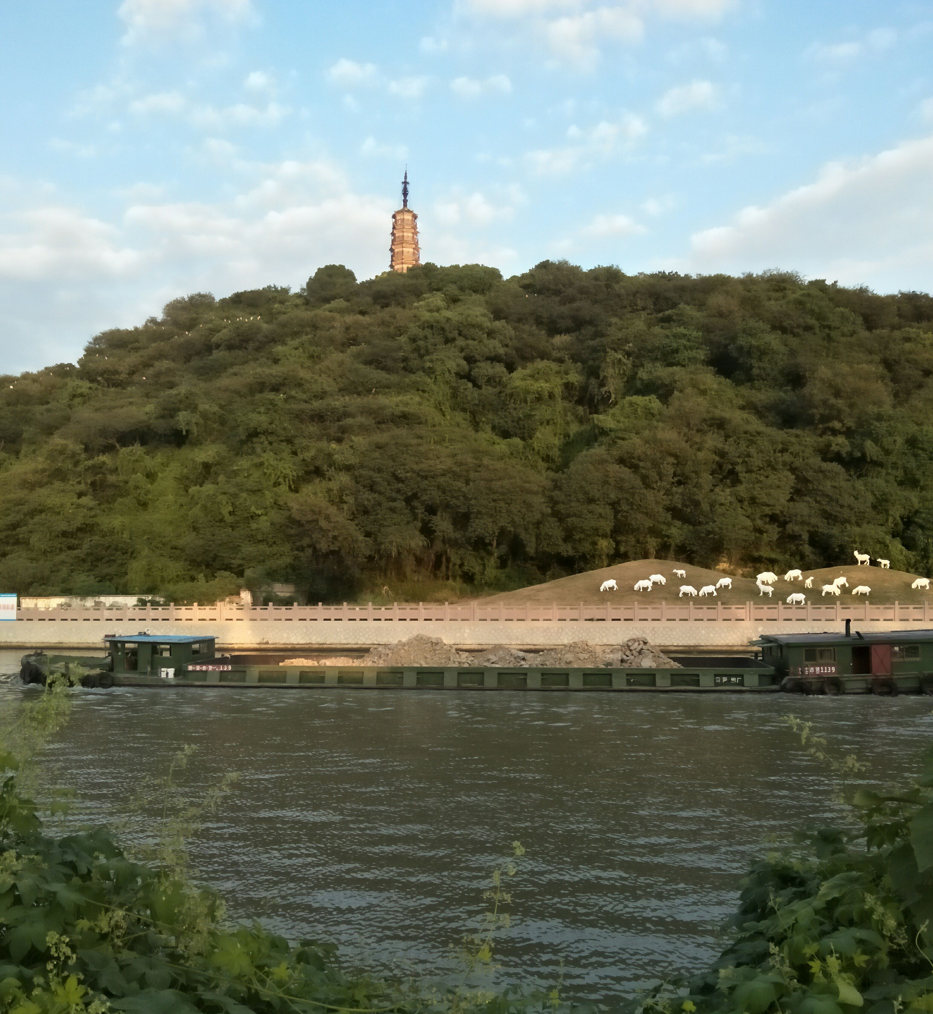 含山,一支巨笔写意苍天