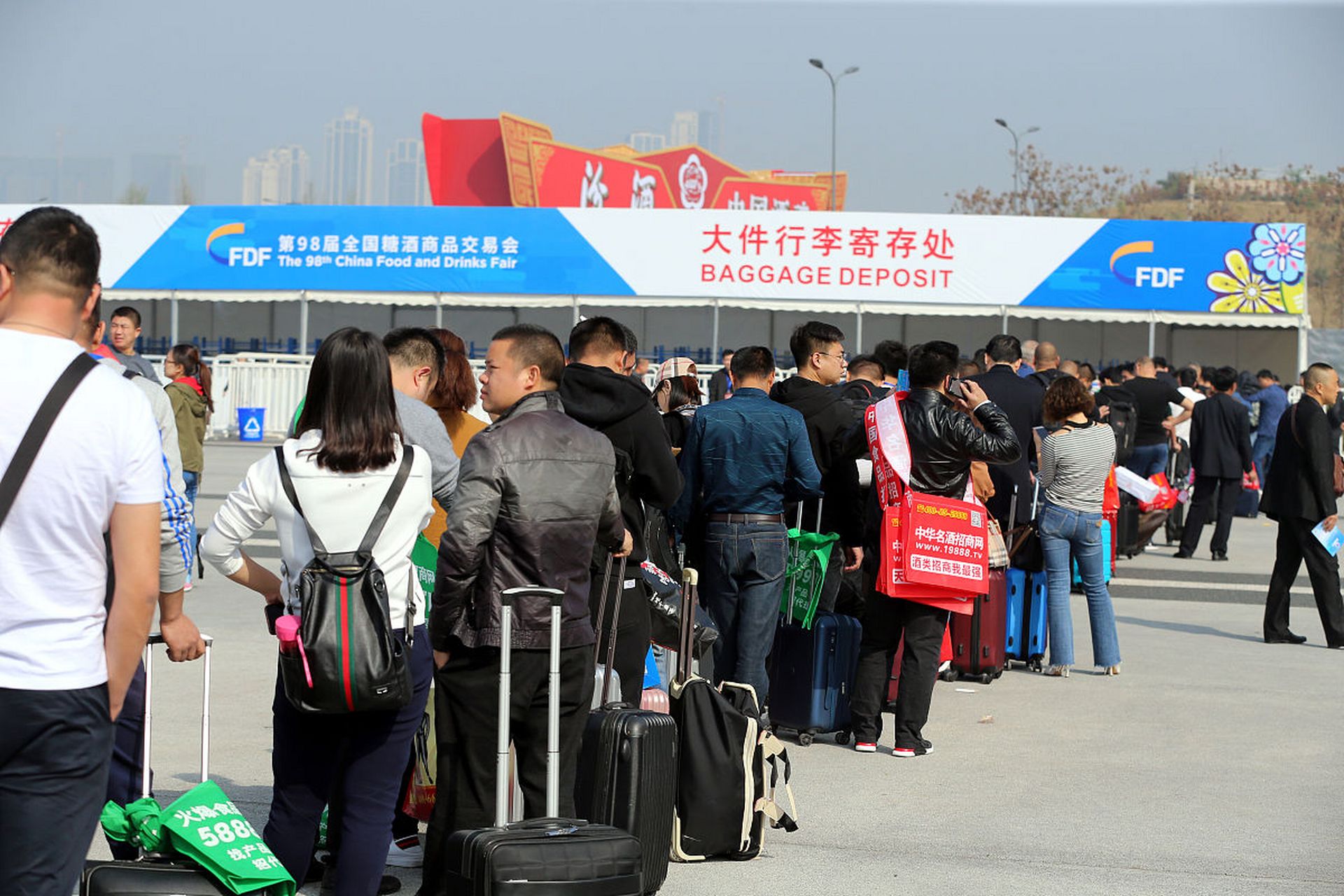 旅行中行李寄存不再麻烦!从交通枢纽到景区,各种新型方式任你选.