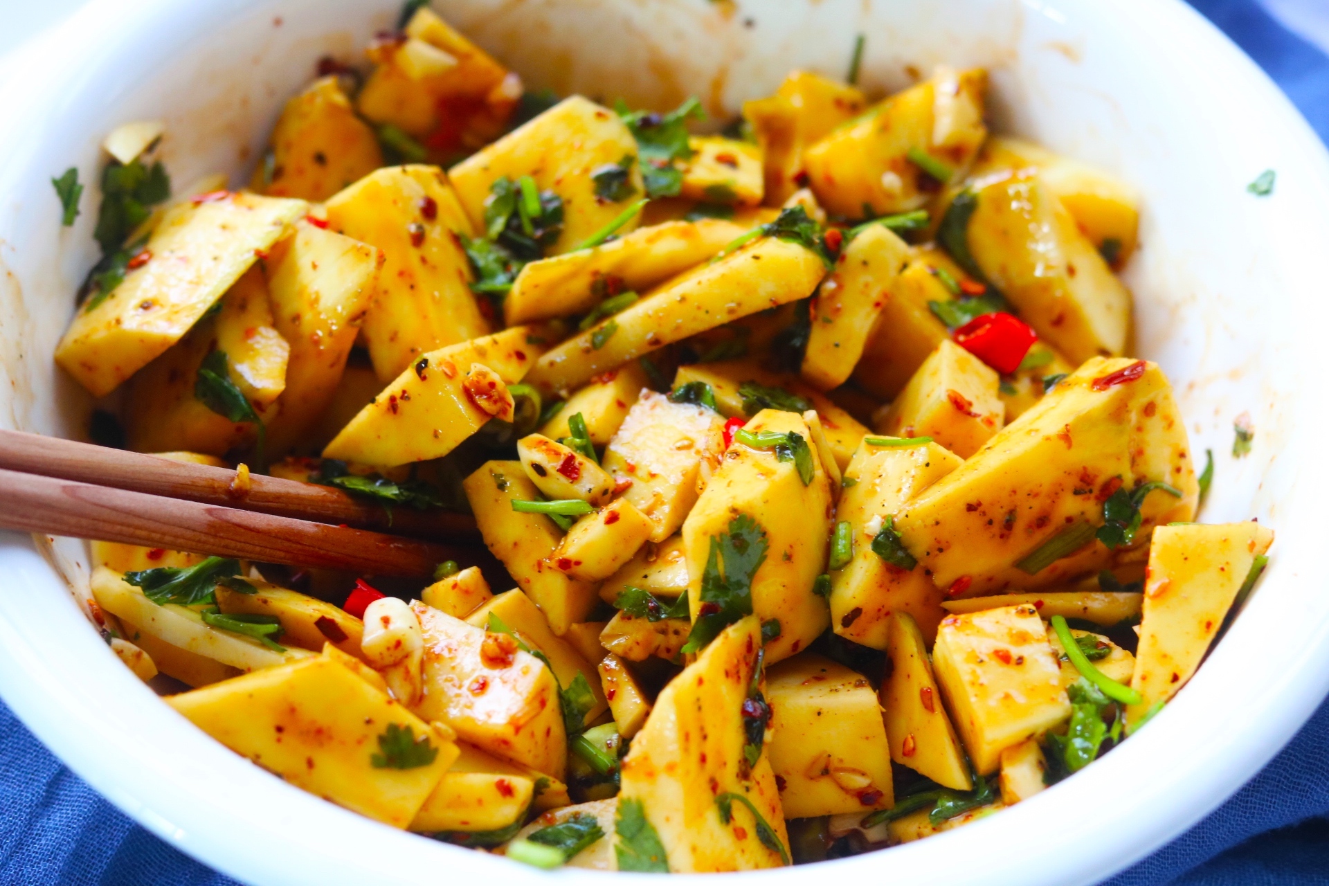 这水果一年四季都不贵,隔三差五来3斤,酸甜可口助消化,还护眼