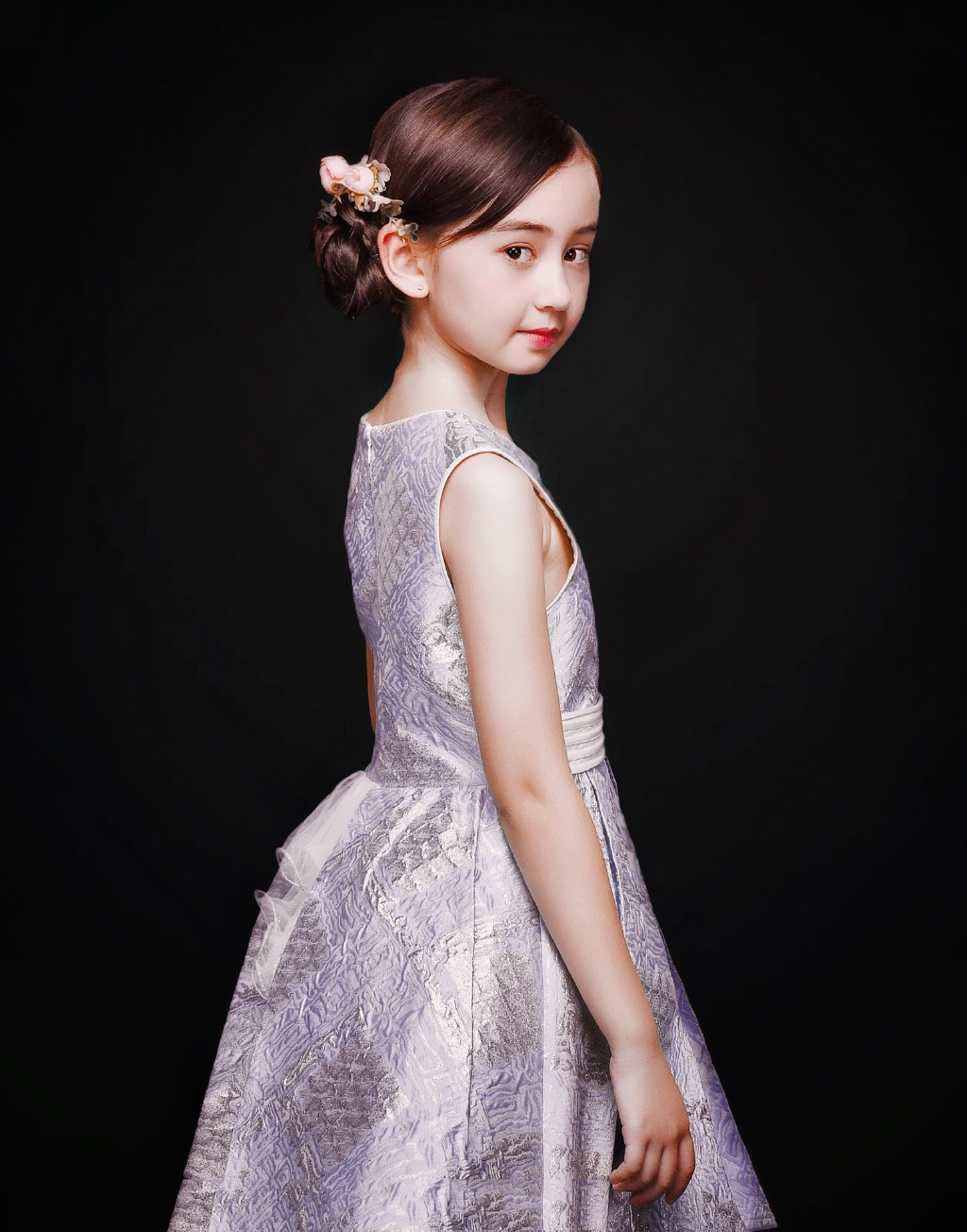 《巨齿鲨》梅英扮演者蔡书雅可爱爆棚,曾饰演吴亦凡女儿!