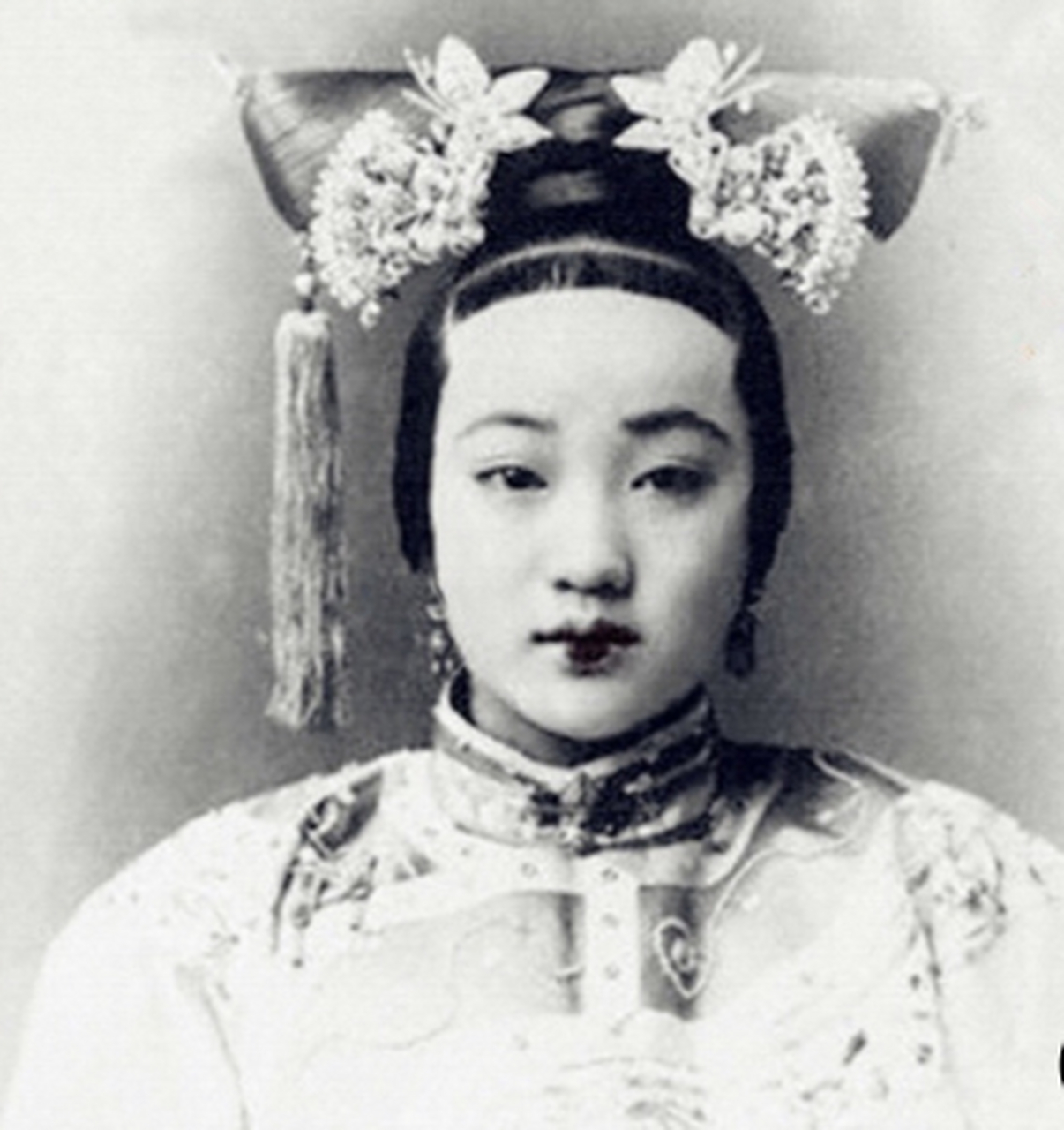 珍妃,1876年2月27日出生,满洲镶红旗,父亲任户部右侍郎.