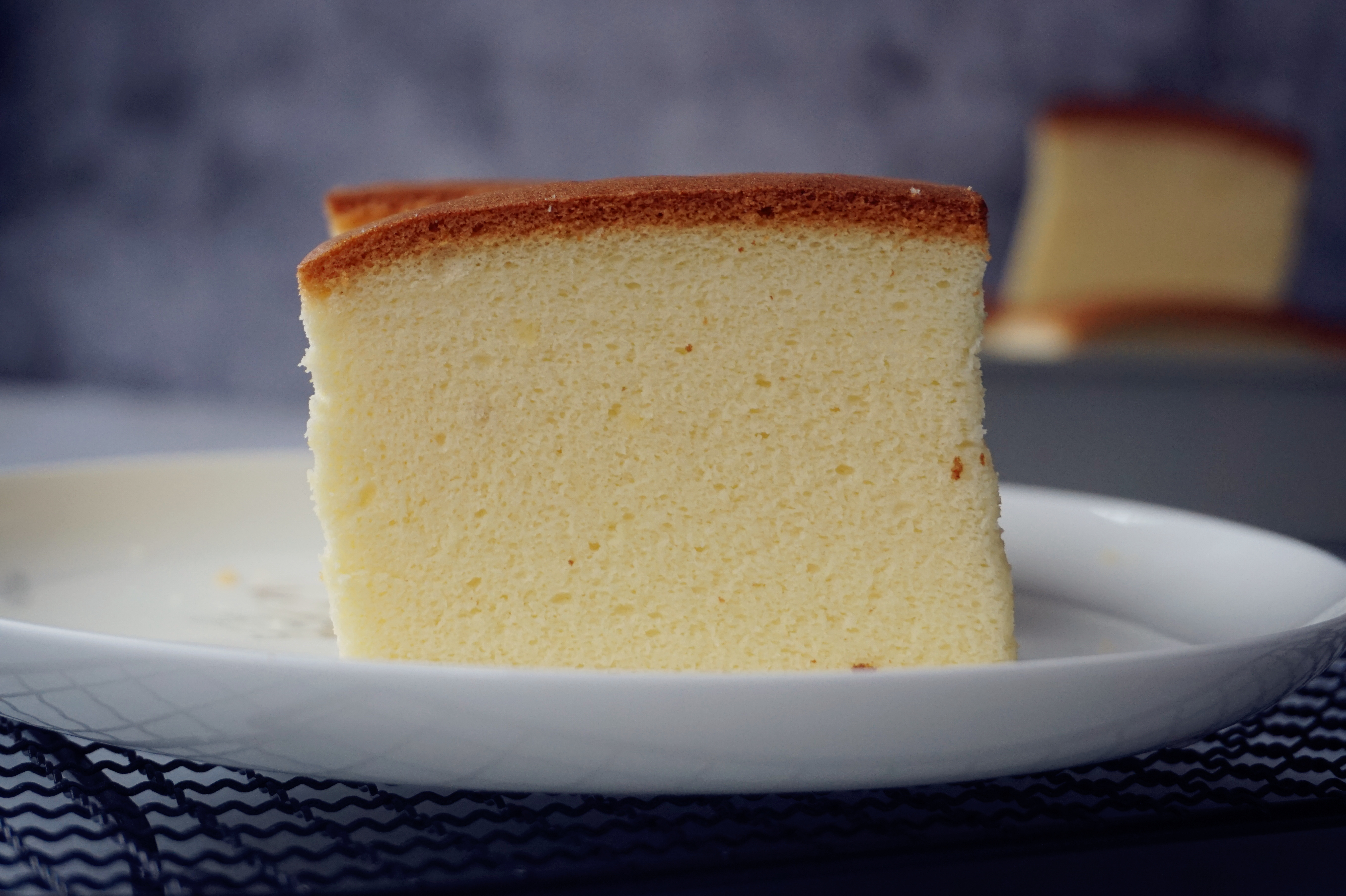 比戚风蛋糕更好吃的古早味蛋糕,柔软细腻,入口即化!