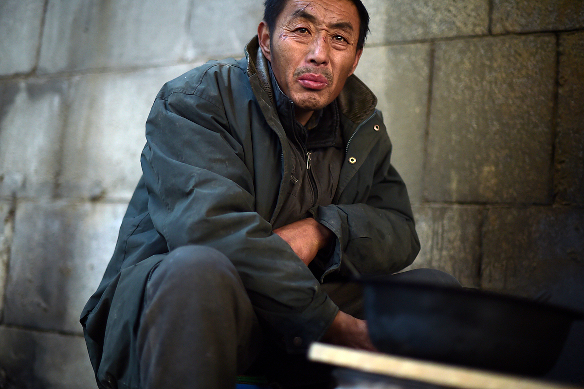 上了大学,后爸跟生活条件比较好的二姨借钱,二姨说"就你们家这穷酸样