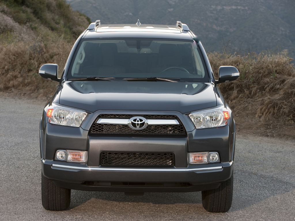 丰田又一力作,新车比得上普拉多,外观霸气配四驱,关键价格30万