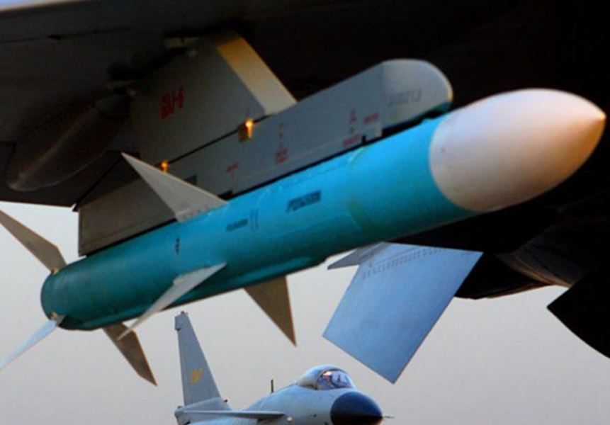 歼-20空重和满载差距近20吨,这么大的重量差,都装了什么?