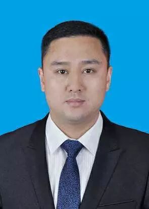 李万勇,男,汉族,中共党员,1975年1月生,在职大学学历,现任东兴区政府