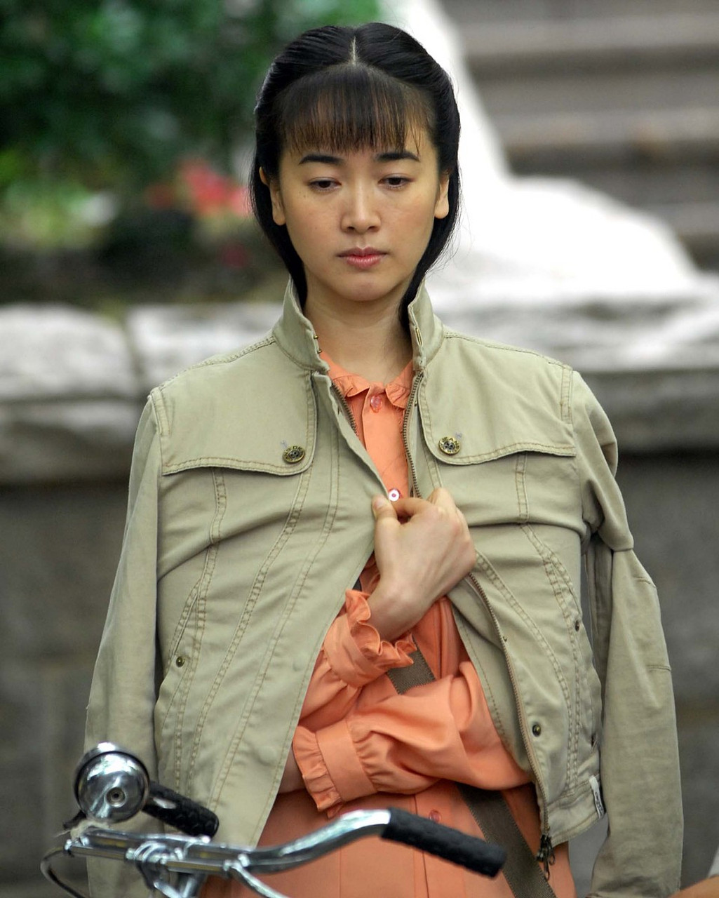 左小青,全裸出境,被禁播十年,47岁高调重返娱乐圈  左小青这位闪耀在