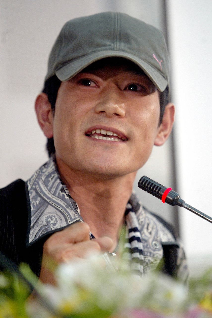 日本籍演员矢野浩二今天又遭网爆了!