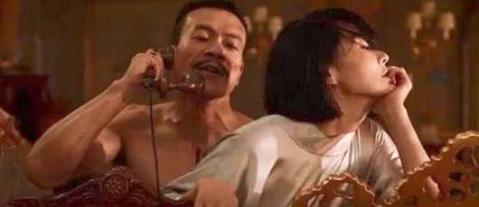 《邪不压正》彭于晏全裸,许晴穿旗袍大秀翘臀,网友:血槽已空